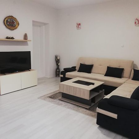 מוסטר Apartman Gosto מראה חיצוני תמונה