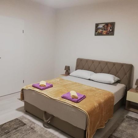 מוסטר Apartman Gosto מראה חיצוני תמונה
