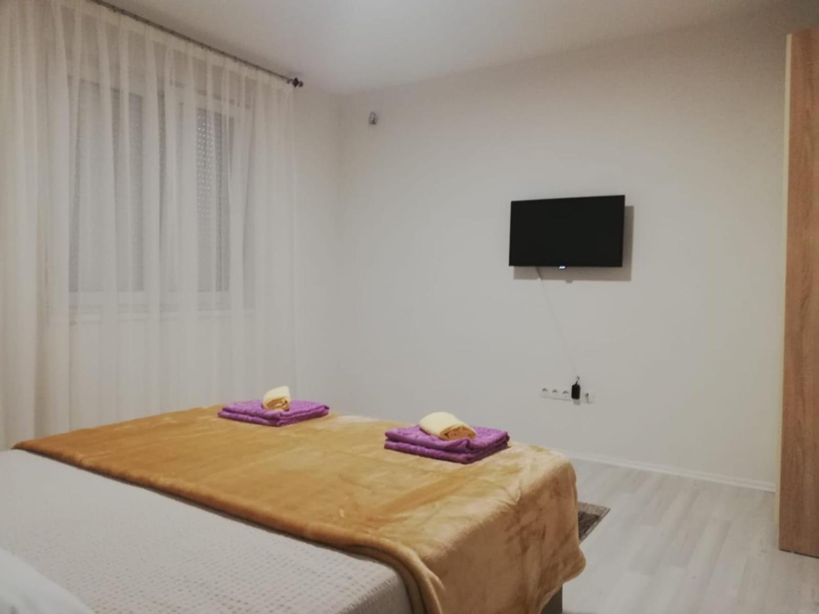 מוסטר Apartman Gosto מראה חיצוני תמונה