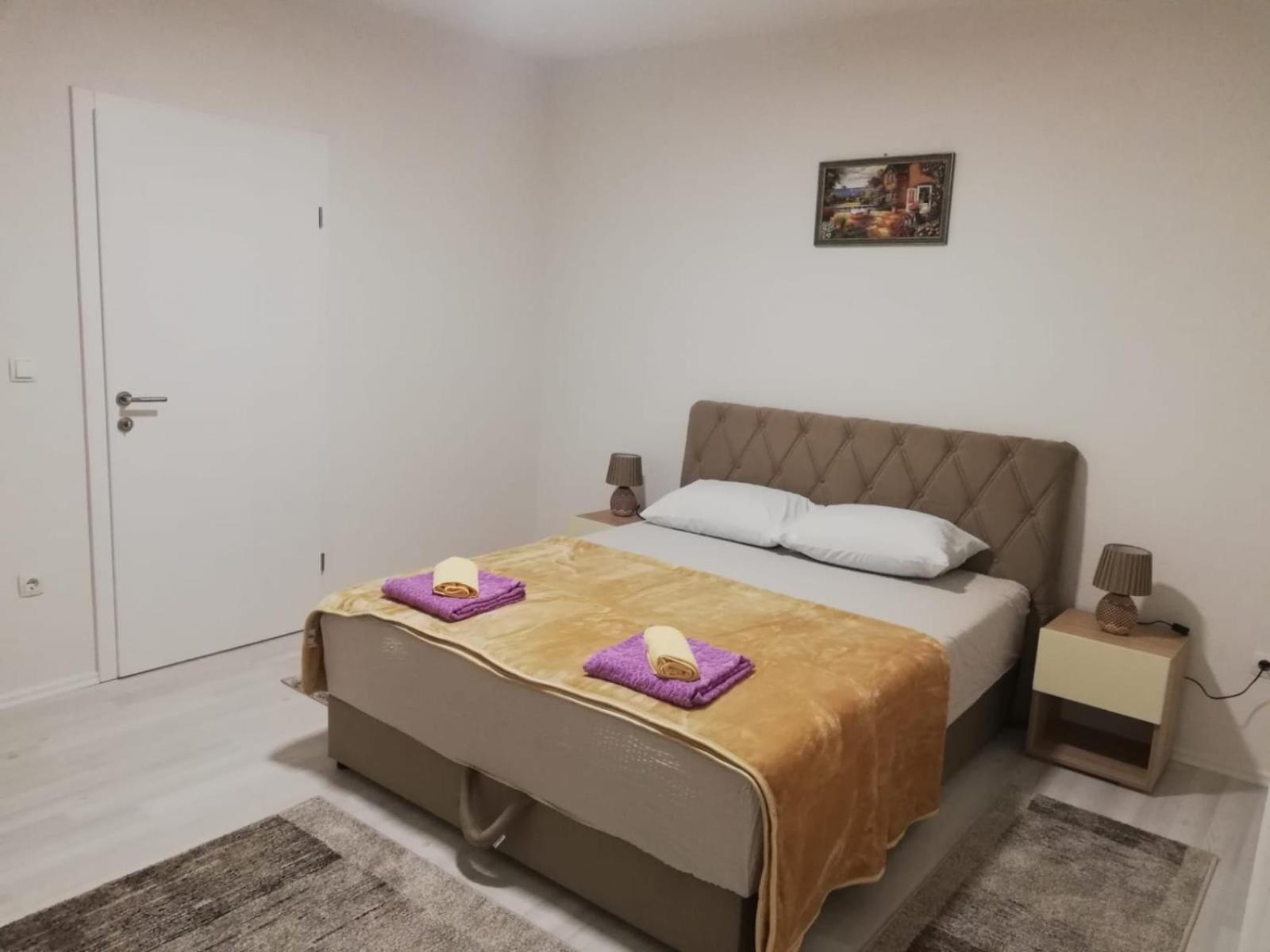 מוסטר Apartman Gosto מראה חיצוני תמונה